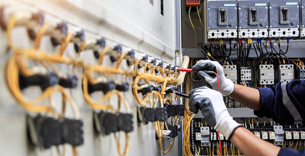 Professional Electrician technician working in Benld, IL